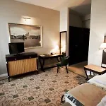 Отель Dyplomat 4*