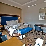 Отель Dyplomat 4*