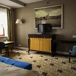 Dyplomat 4*